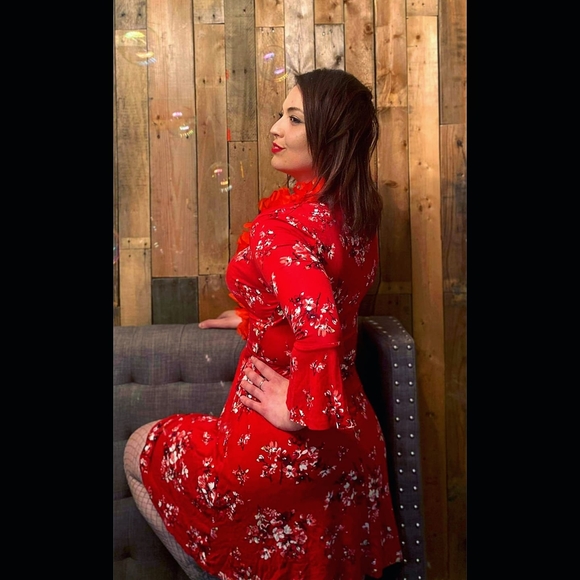 Let's get to know one another 🍾 - Picture 1 of 1